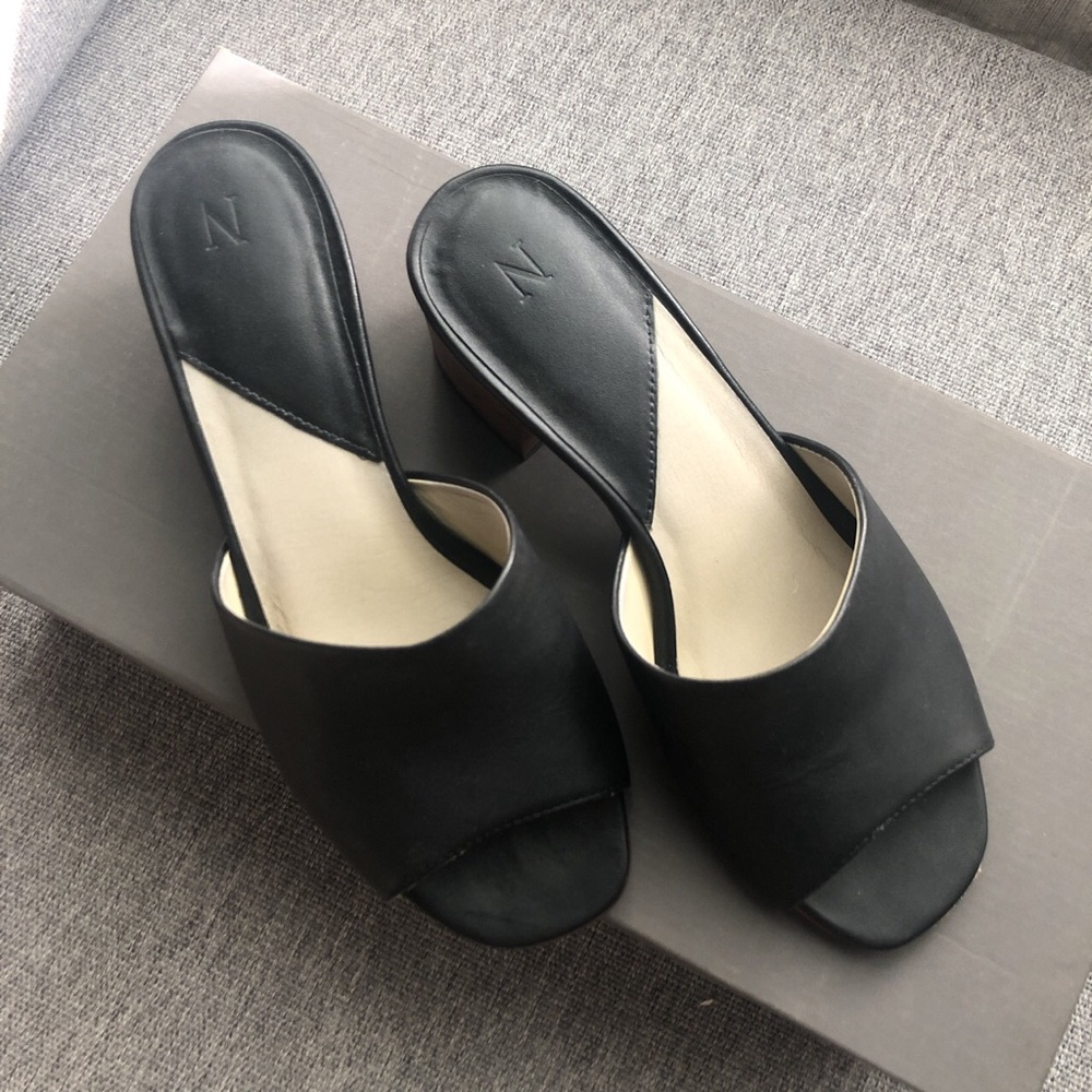 Nisolo Mules. Great Condition.